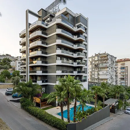Apartment Utopia Residence, 3 Bedroom With Jacuzzi *