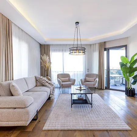 Utopia Residence, 3 Bedroom With Jacuzzi Apartment