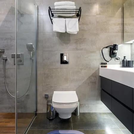 Utopia Residence, 3 Bedroom With Jacuzzi *