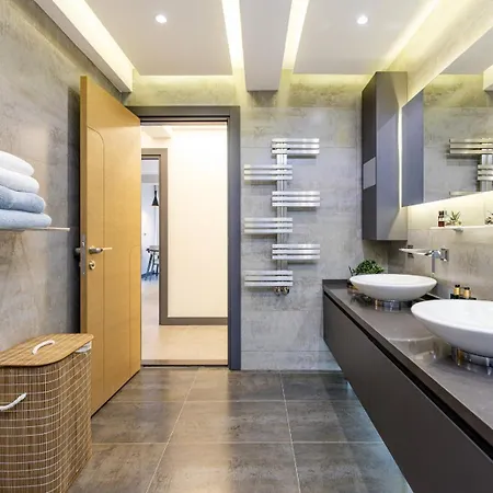 Utopia Residence, 3 Bedroom With Jacuzzi *