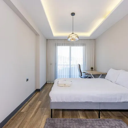 Utopia Residence, 3 Bedroom With Jacuzzi Apartment *